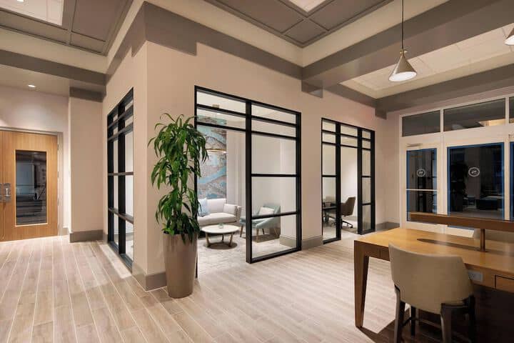 Lobby lounge